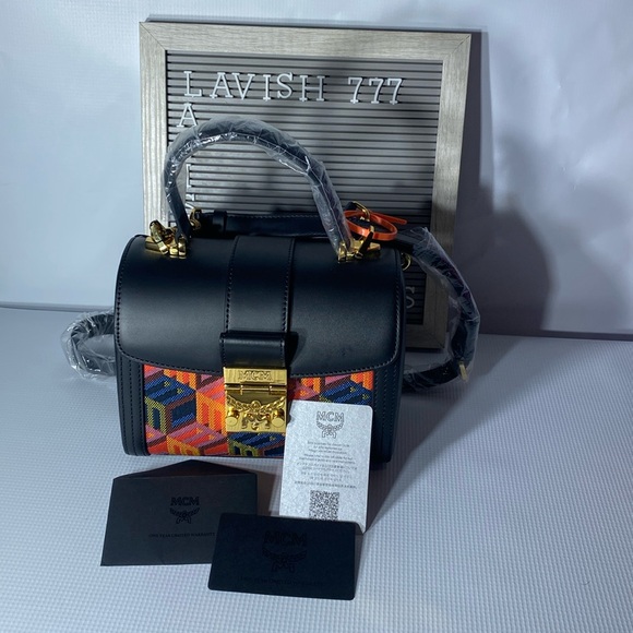 Mcm 2 way bag with dust bag and card - Picture 1 of 9